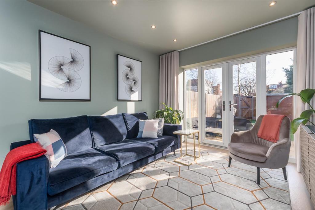 Castle Townhouse Kenilworth - Private Parking - 24 Hr Gym Access - Town Centre Apartment Exterior photo