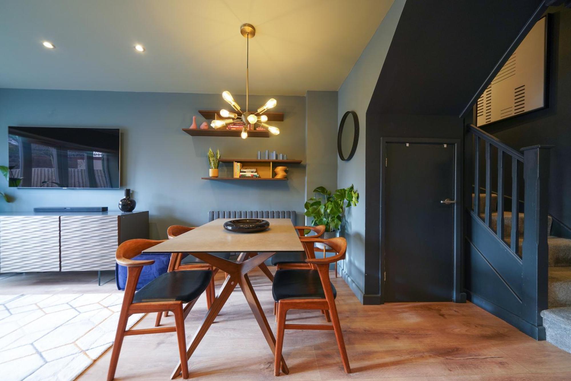 Castle Townhouse Kenilworth - Private Parking - 24 Hr Gym Access - Town Centre Apartment Room photo